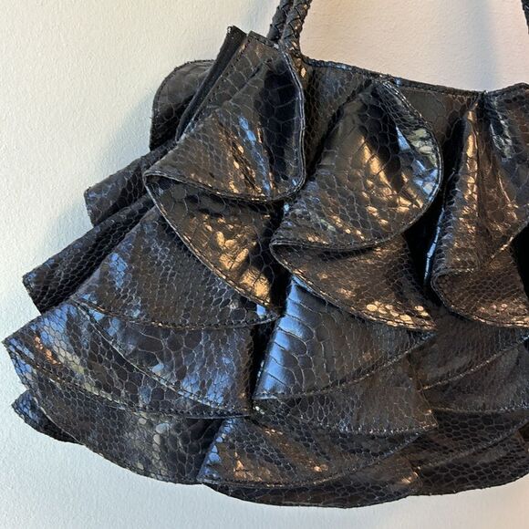 SR Squared by Sondra Roberts purse shoulder bag black snake skin - Picture 2 of 7
